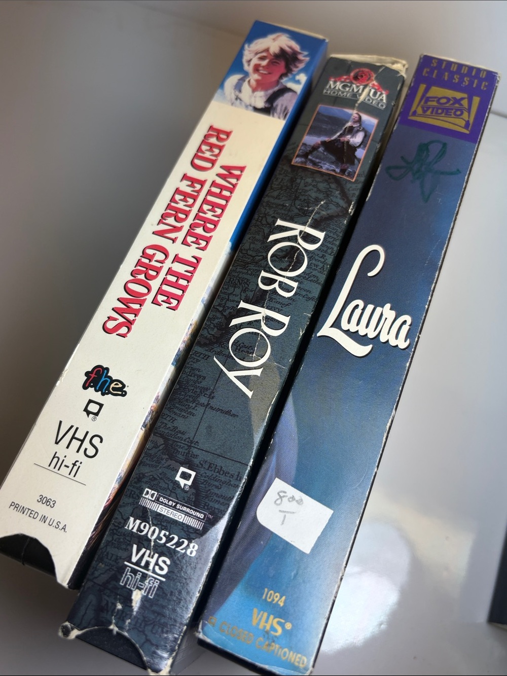 Lot of Vintage VHS Tapes - Rob Roy, Laura, and Where the Red Fern Grows - Picture 7 of 11